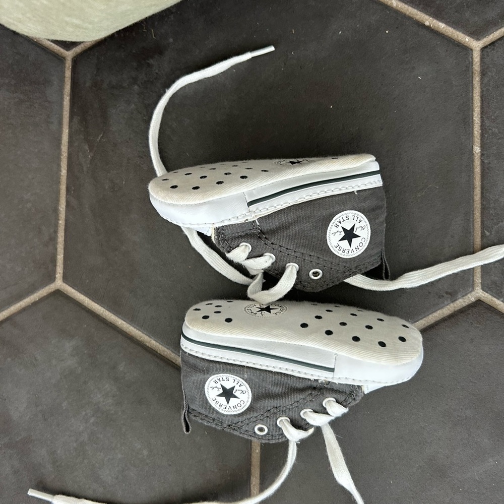 Converse Crib Shoe 1C Gray High-Top Sneakers